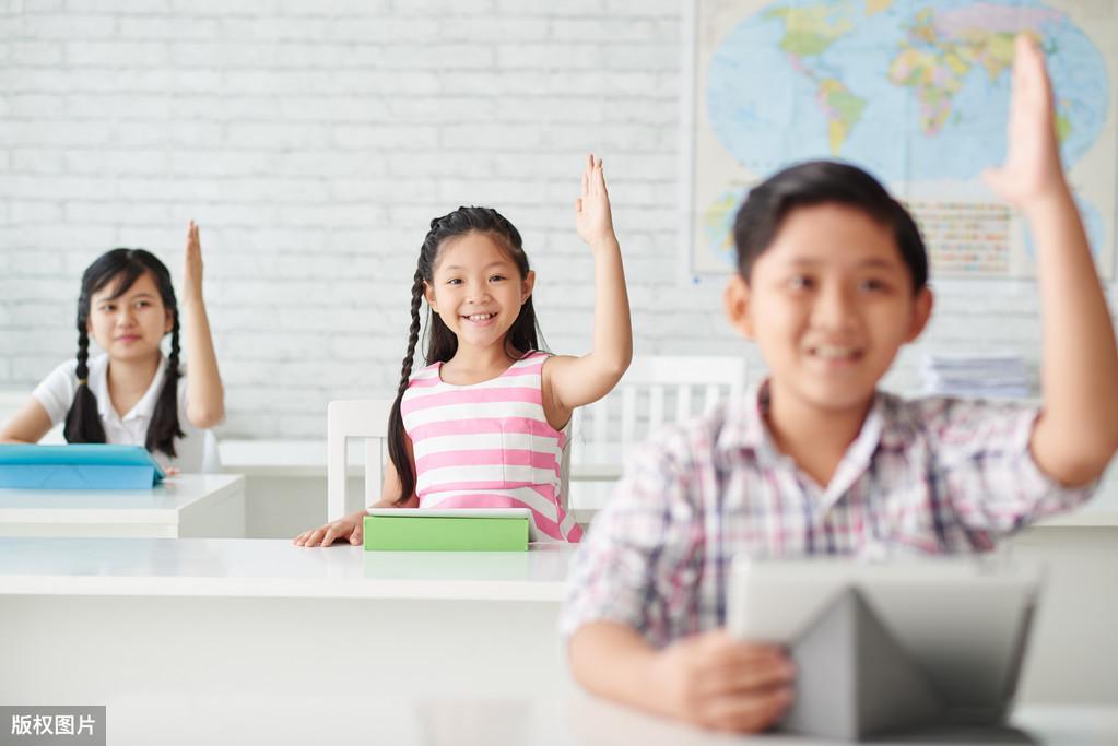 最新風(fēng)扇舞教程，一步步學(xué)會(huì)優(yōu)雅技能