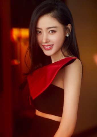 劉玥最新動(dòng)態(tài)，時(shí)代之星的光芒閃耀