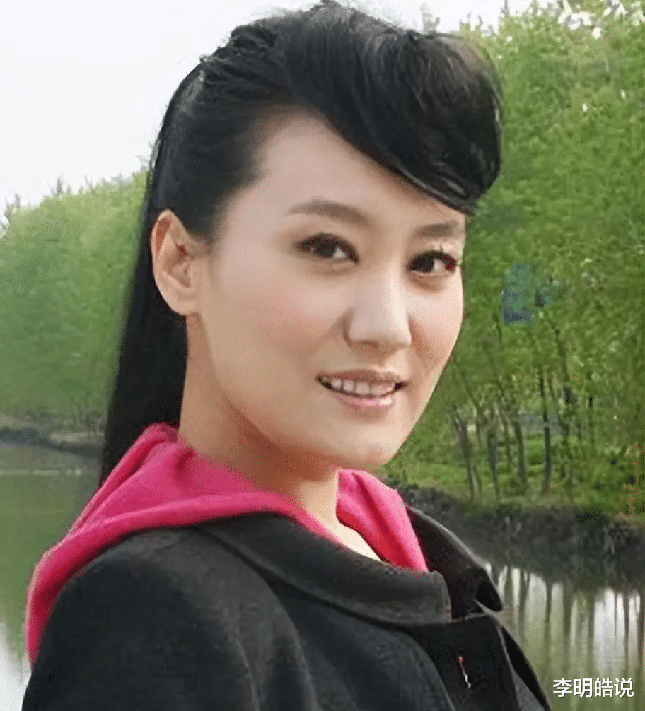 譚晶最新動(dòng)態(tài)，擁抱自然，內(nèi)心寧靜之旅