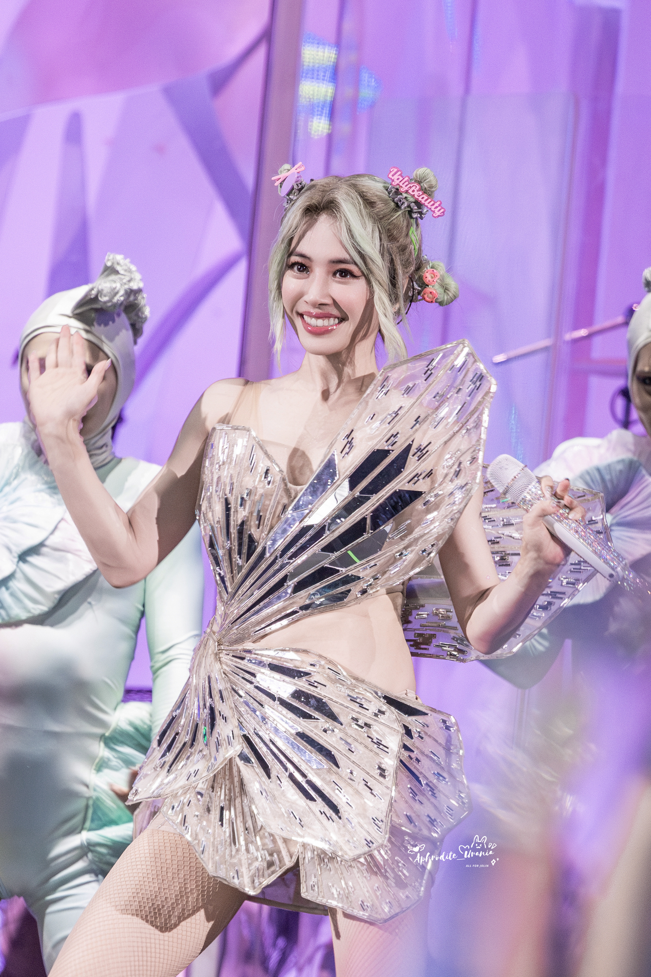 蔡依林演唱會視頻，狂熱舞臺再現(xiàn)，感受音樂的震撼力量